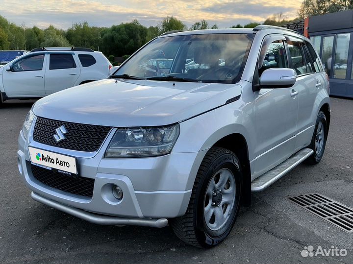 Suzuki Grand Vitara 2.0 AT, 2011, 220 000 км