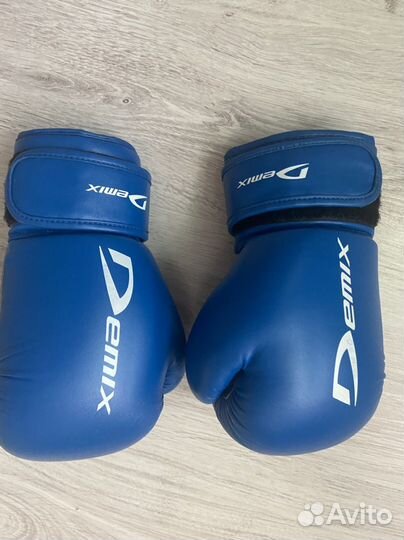 Боксерские перчатки
