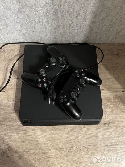 Sony PlayStation 4 slim 1tb