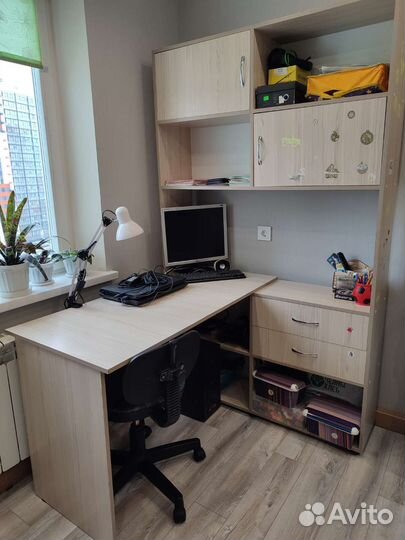 Угловой письменный стол бу