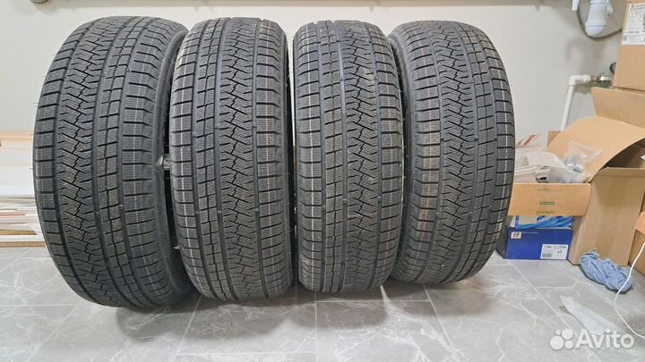 Triangle Snowlink PL02 235/60 R17 106H