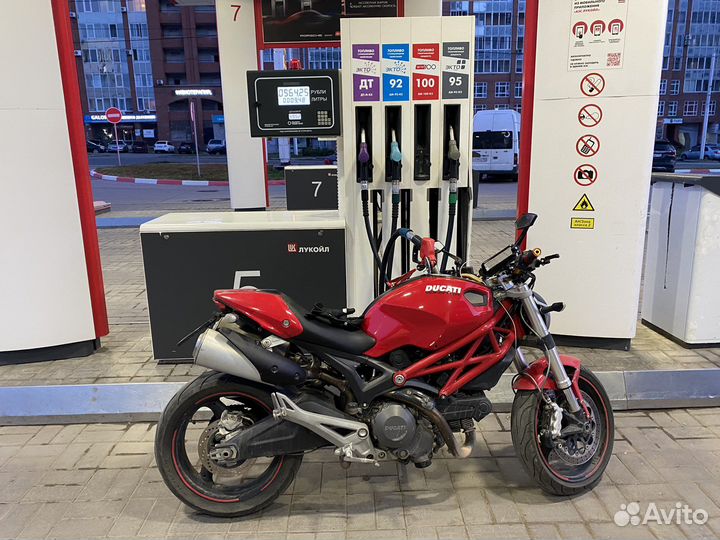 Продам Ducati monster 696