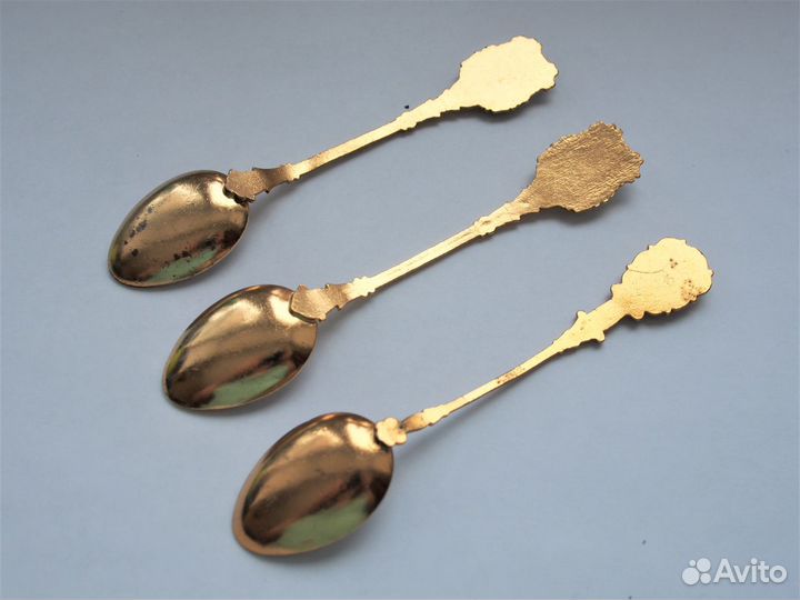 Декоративные ложки с видами Москвы, металл эмаль