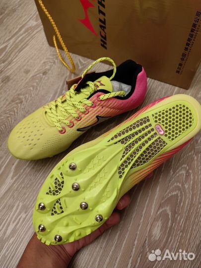 Шиповки для бега новые