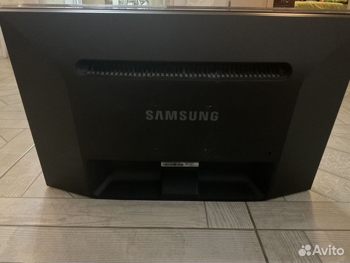 Монитор Samsung 21