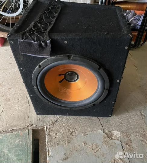 Сабвуфер с усилителем