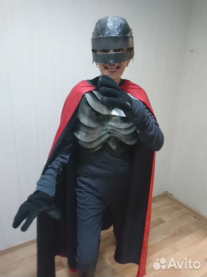 Костюмы театральные и ростовые разные