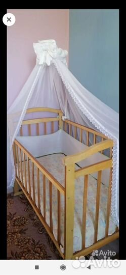 Детская кроватка маятник с матрасом