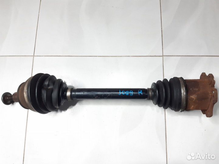 Привод правый Audi A6 C6 3.2 AUK 2009