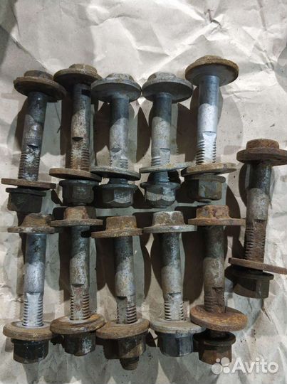 Болт сход-развальный Chevrolet Captiva