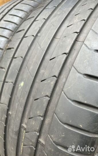 Pirelli P Zero PZ4 255/40 R20