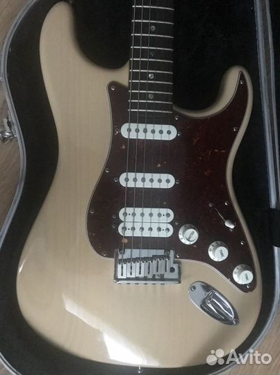 Гитара Fender stratocaster delux
