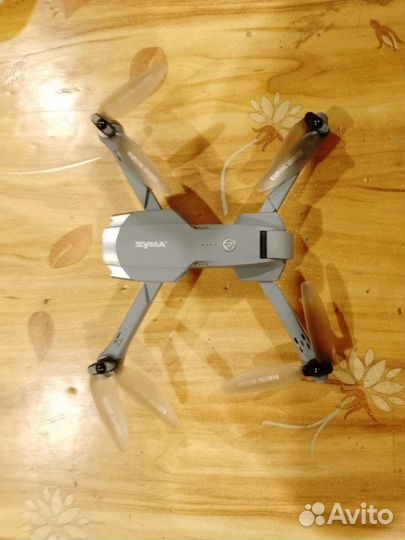 Квадрокоптер с камерой