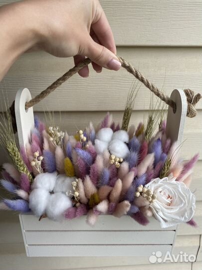 Композиция из сухоцветов