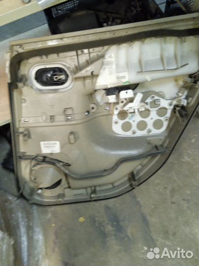 Обшивка двери лев. зад. Renault Scenic 2
