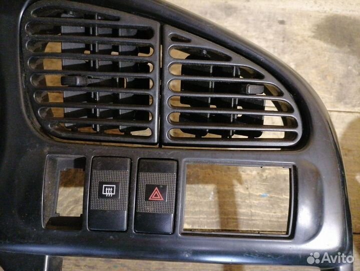 Накладка торпедо Kia Spectra