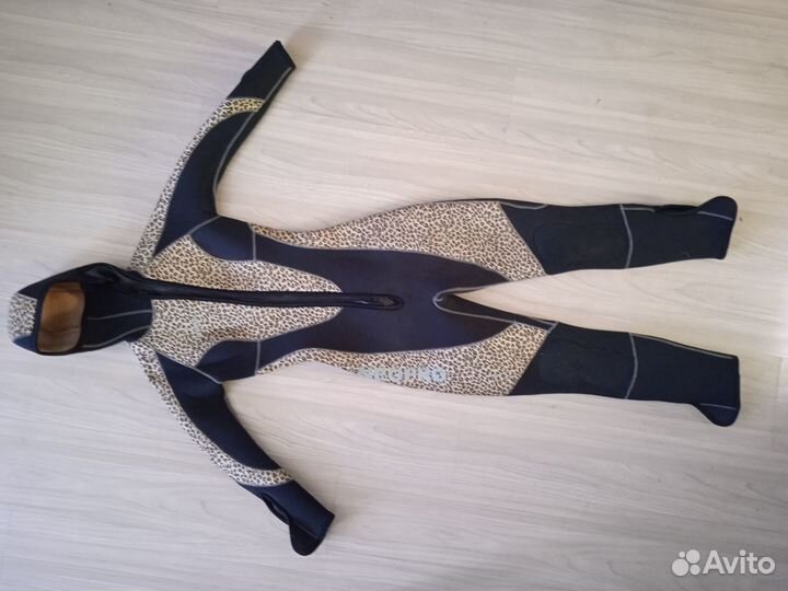 Гидрокостюм женский 9 мм. для подводной охоты