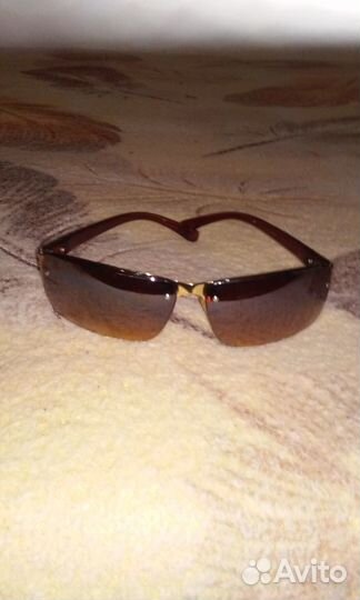 Очки солнцезащитные