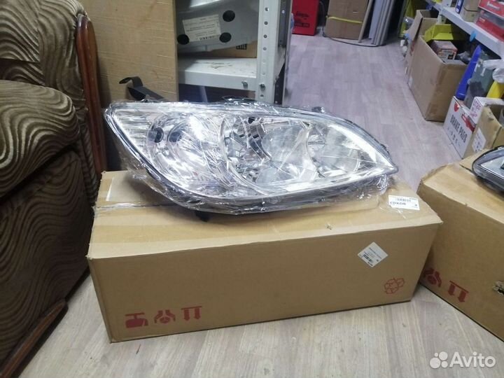 Honda Civic Ferio фара правая