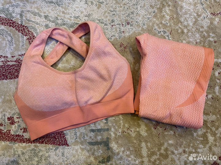 Костюм для фитнеса женский