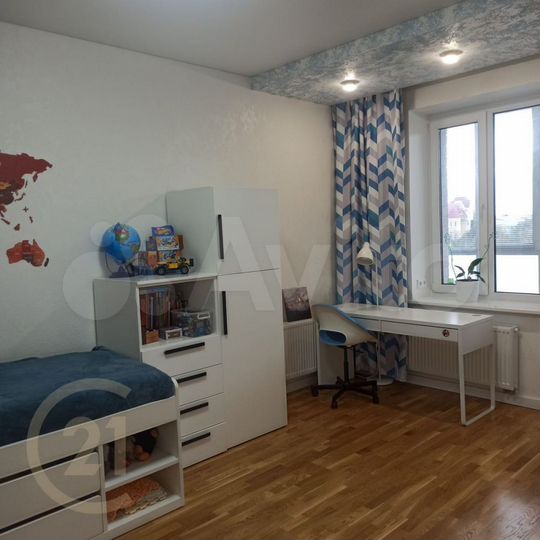 3-к. квартира, 108 м², 4/4 эт.