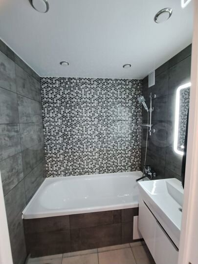 2-к. квартира, 53 м², 8/9 эт.