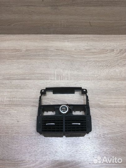 Дефлектор обдува салона Audi A8 D3 4E0819203