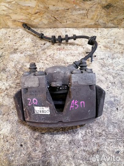 Тормозной суппорт передний правый Audi A5