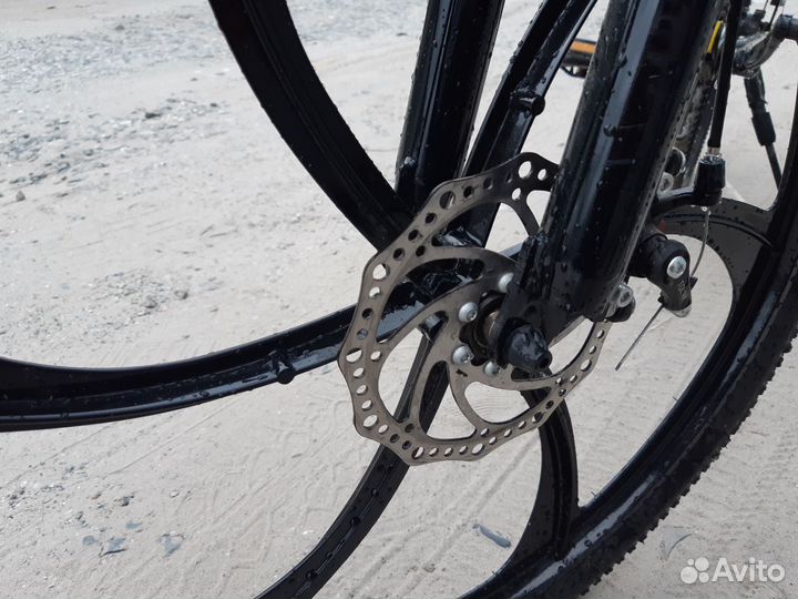 Велосипед скоростной на литых дисках