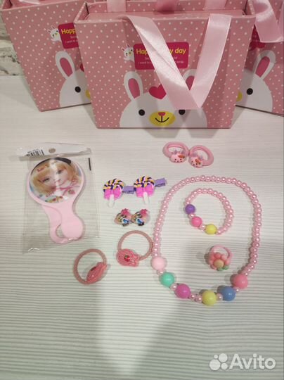 Подарочный набор для девочки резинки и бижутерия