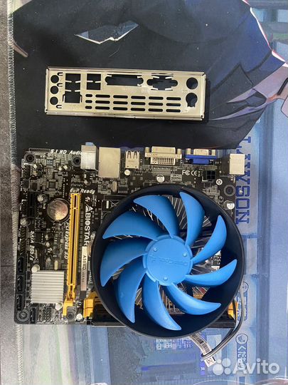 Материнская плата с процессором и памятью