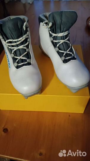Лыжные ботинки, р37