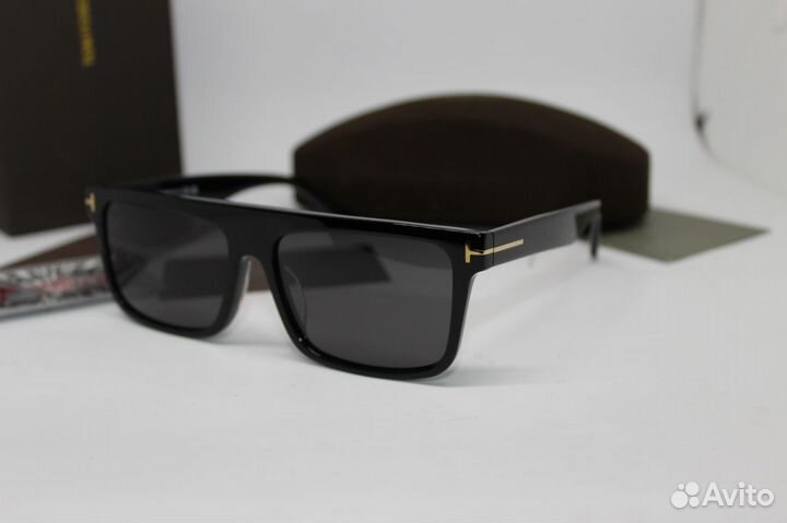 Солнцезащитные очки Tom Ford Philippe-02
