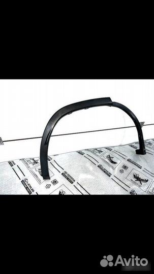 Накладка крыла задняя правая Lexus Rx 4