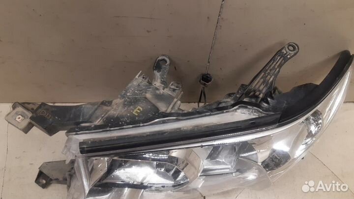 Фара левая Toyota Land Cruiser Prado