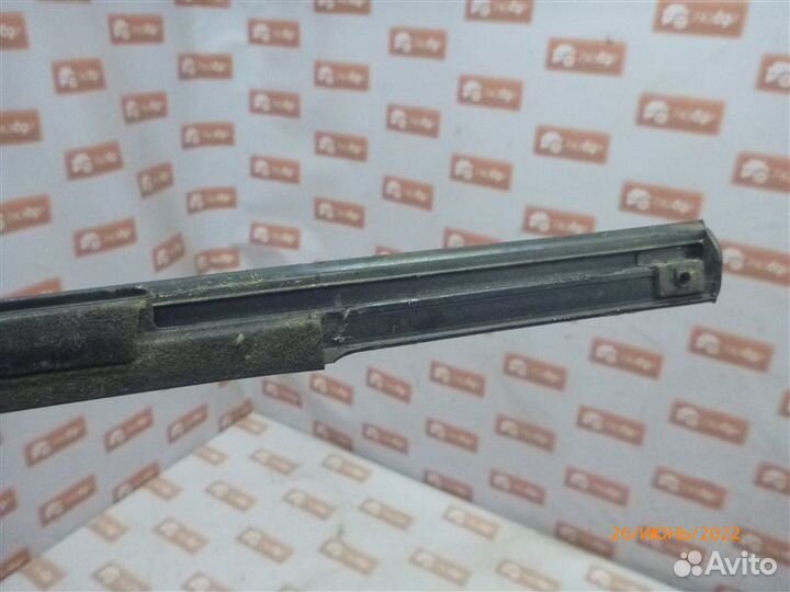 Уплотнитель стекла двери бархотка задний левый