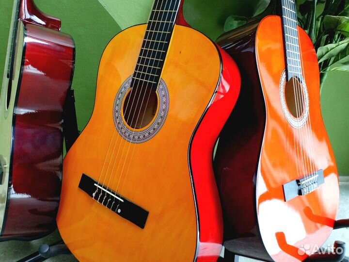 Гитара классическая 4/4 (нейлоновые струны)
