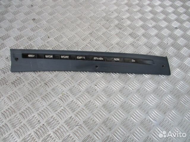 Дефлектор воздушный правый DAF 1352642