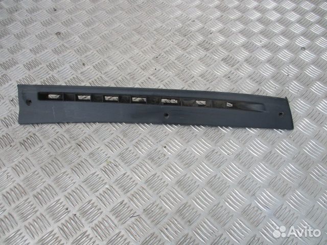 Дефлектор воздушный правый DAF 1352642