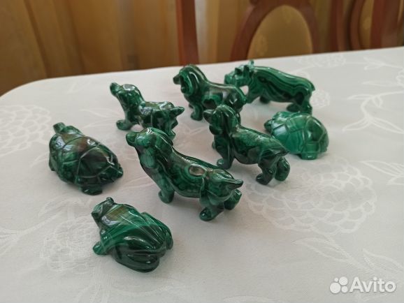Фигурки из малахита