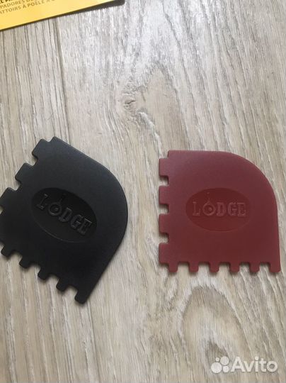 Скребоки Lodge для сковород гриль