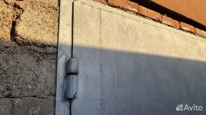 Ворота гаражные металлические