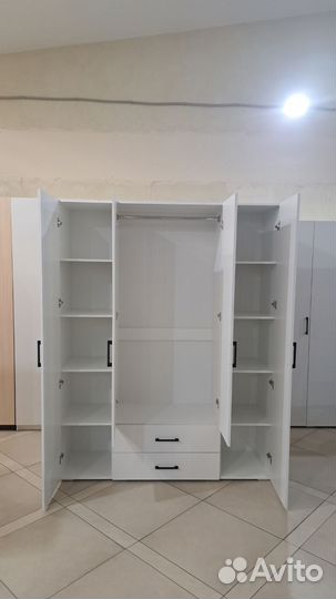 Шкаф широкий белый с ящиками (новый)