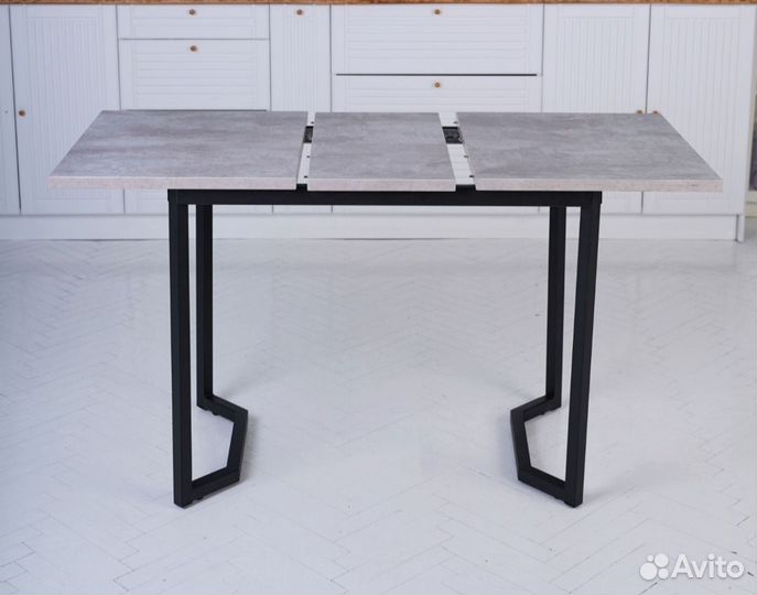 Кухонный стол