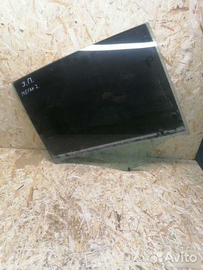 Стекло двери заднее правое Рено Меган 2