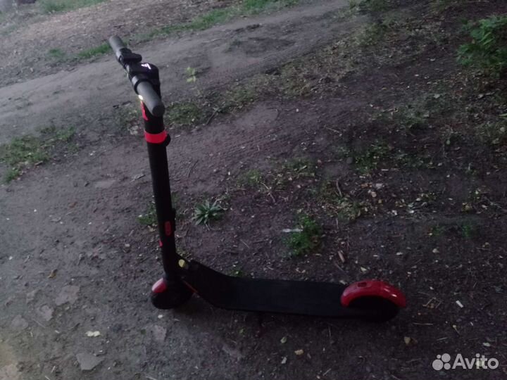 Электросамокат Ninebot es1