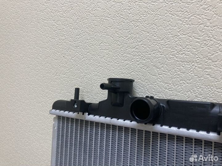 Радиатор охлаждения Субару Легаси EZ30 03-09