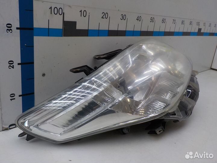 Фара правая Toyota Alphard 2008-2014