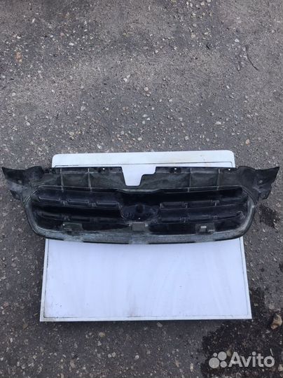 Решетка радиатора subaru outback bp