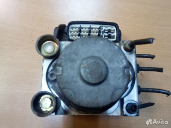 89541-01040 Блок ABS Тойота Матрикс